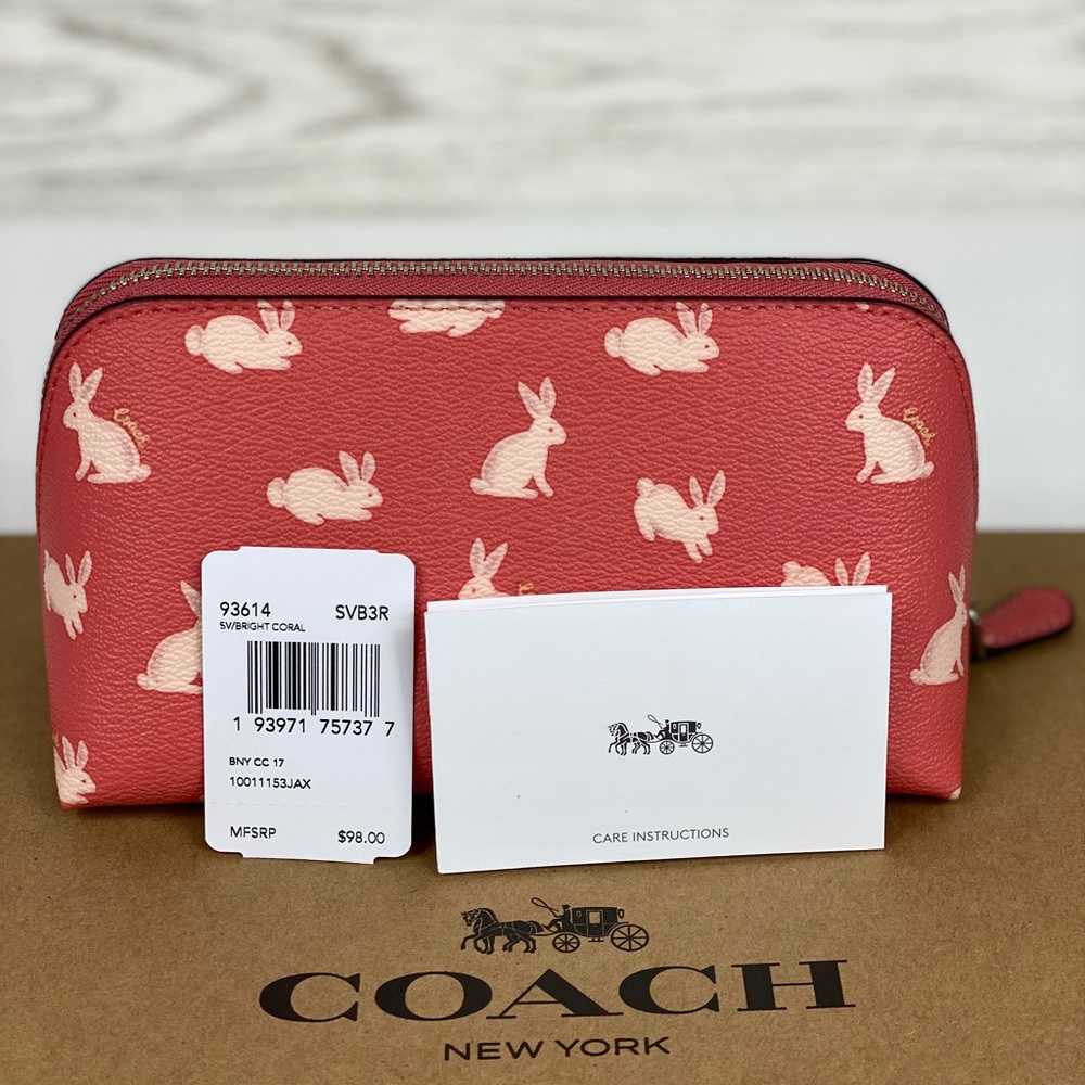 🐰Coach Cosmetic Case With Bunny Script - Picture 6 of 8